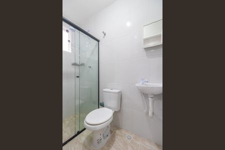 Banheiro de kitnet/studio para alugar com 1 quarto, 40m² em Vila Universal, Barueri