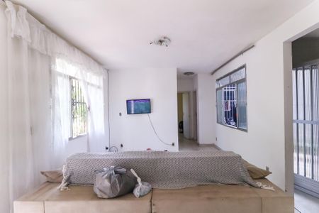 Sala de casa para alugar com 2 quartos, 65m² em Piedade, Rio de Janeiro