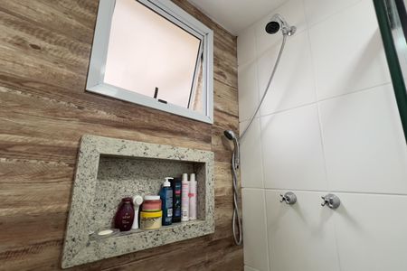 Apartamento à venda com 62m², 3 quartos e 1 vaga Apartamento à venda com 62m², 3 quartos e 1 vagaBanheiro da Suíte