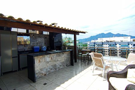 Apartamento à venda com 180m², 2 quartos e 2 vagas Apartamento à venda com 180m², 2 quartos e 2 vagasCobertura