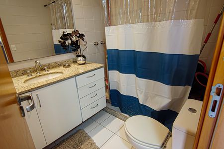 Apartamento à venda com 180m², 2 quartos e 2 vagas Apartamento à venda com 180m², 2 quartos e 2 vagasBanheiro da Cobertura