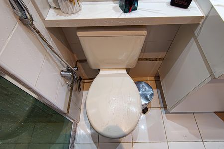 Apartamento à venda com 180m², 2 quartos e 2 vagas Apartamento à venda com 180m², 2 quartos e 2 vagasBanheiro Social