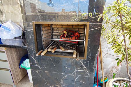 Apartamento à venda com 180m², 2 quartos e 2 vagas Apartamento à venda com 180m², 2 quartos e 2 vagasCobertura