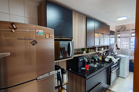 Apartamento à venda com 180m², 2 quartos e 2 vagas Apartamento à venda com 180m², 2 quartos e 2 vagasCozinha e Área de Serviço