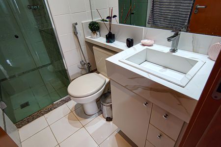 Apartamento à venda com 180m², 2 quartos e 2 vagas Apartamento à venda com 180m², 2 quartos e 2 vagasBanheiro Social