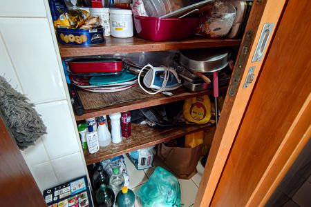 Apartamento à venda com 180m², 2 quartos e 2 vagas Apartamento à venda com 180m², 2 quartos e 2 vagasDespensa