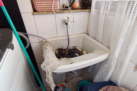 Apartamento à venda com 180m², 2 quartos e 2 vagas Apartamento à venda com 180m², 2 quartos e 2 vagasCozinha e Área de Serviço