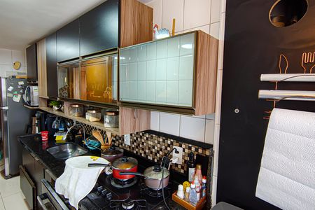 Apartamento à venda com 180m², 2 quartos e 2 vagas Apartamento à venda com 180m², 2 quartos e 2 vagasCozinha e Área de Serviço