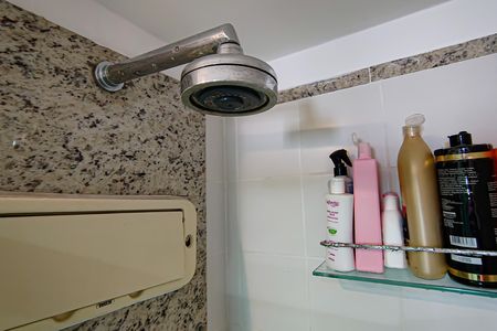 Apartamento à venda com 180m², 2 quartos e 2 vagas Apartamento à venda com 180m², 2 quartos e 2 vagasBanheiro da Suíte