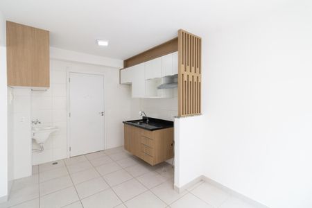 Sala - Cozinha de apartamento para alugar com 2 quartos, 35m² em Jardim Celeste, São Paulo