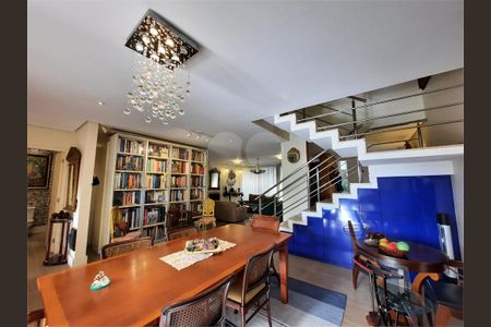 Casa à venda com 4 quartos, 513m² em Chácara Monte Alegre, São Paulo