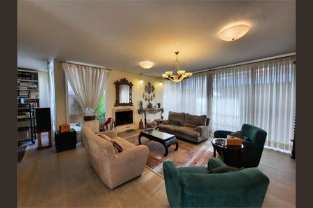 Casa à venda com 4 quartos, 513m² em Chácara Monte Alegre, São Paulo