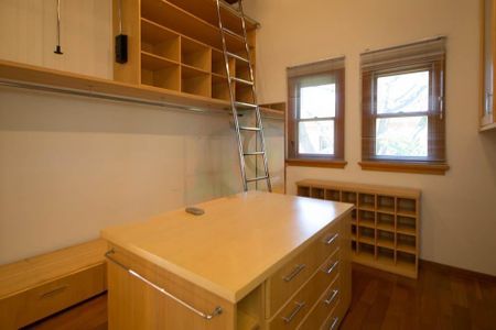 Casa à venda com 4 quartos, 540m² em Cidade Ademar, São Paulo