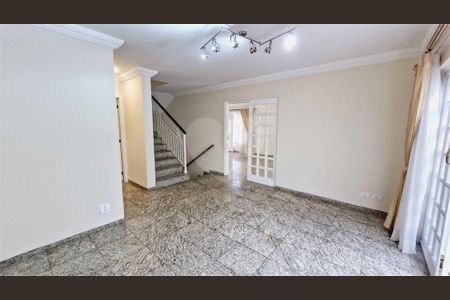 Casa à venda com 4 quartos, 329m² em Jardim Vitória Régia, São Paulo