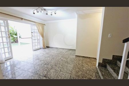 Casa à venda com 4 quartos, 329m² em Jardim Vitória Régia, São Paulo