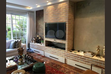 Casa à venda com 4 quartos, 489m² em Santo Amaro, São Paulo