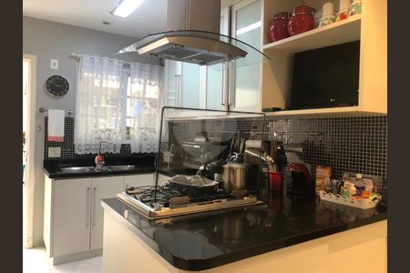 Casa à venda com 4 quartos, 489m² em Santo Amaro, São Paulo