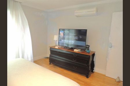 Casa à venda com 4 quartos, 688m² em Chácara Santo Antônio, São Paulo