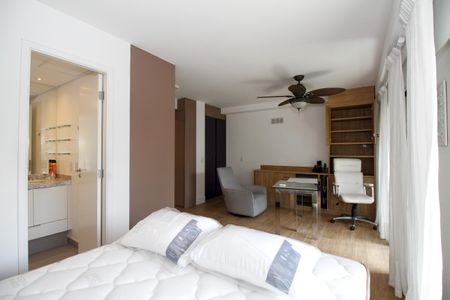 Suíte de apartamento para alugar com 1 quarto, 64m² em Jardim Paulista, São Paulo