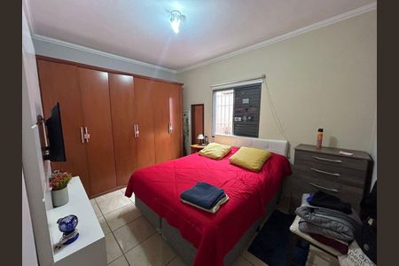 Casa à venda com 2 quartos, 200m² em Jardim Ivana, São Paulo