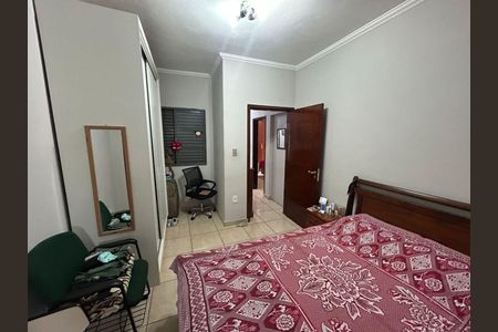 Casa à venda com 2 quartos, 200m² em Jardim Ivana, São Paulo