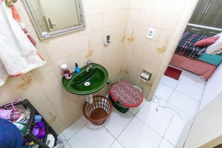 Casa à venda com 148m², 3 quartos e 2 vagas Casa à venda com 148m², 3 quartos e 2 vagasCasa 1: Banheiro