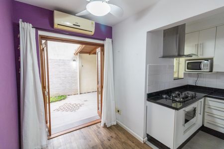Casa de condomínio à venda com 99m², 2 quartos e 2 vagas Casa de condomínio à venda com 99m², 2 quartos e 2 vagasCopa