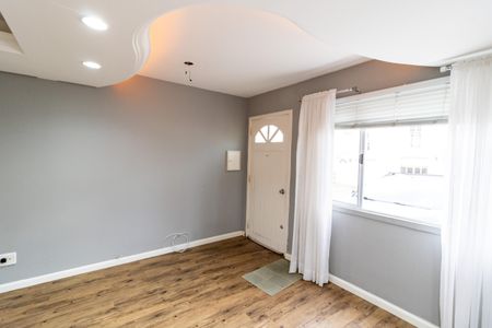 Casa de condomínio à venda com 99m², 2 quartos e 2 vagas Casa de condomínio à venda com 99m², 2 quartos e 2 vagasSala