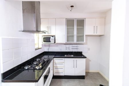 Casa de condomínio à venda com 99m², 2 quartos e 2 vagas Casa de condomínio à venda com 99m², 2 quartos e 2 vagasCozinha