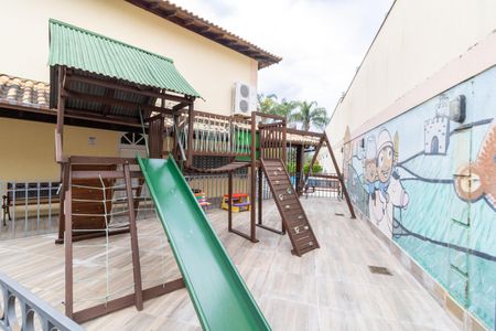 Casa de condomínio à venda com 99m², 2 quartos e 2 vagas Casa de condomínio à venda com 99m², 2 quartos e 2 vagasÁrea comum - Playground