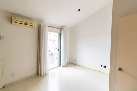 Casa de condomínio à venda com 99m², 2 quartos e 2 vagas Casa de condomínio à venda com 99m², 2 quartos e 2 vagasSuíte