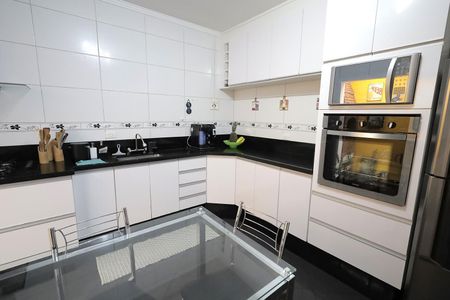 Casa à venda com 131m², 3 quartos e 2 vagasCozinha