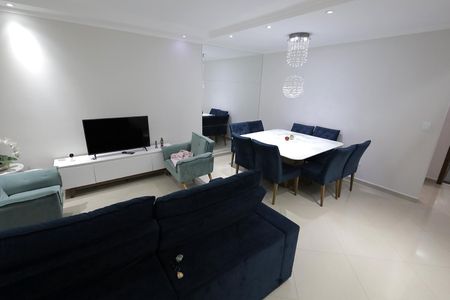 Casa à venda com 131m², 3 quartos e 2 vagasSala