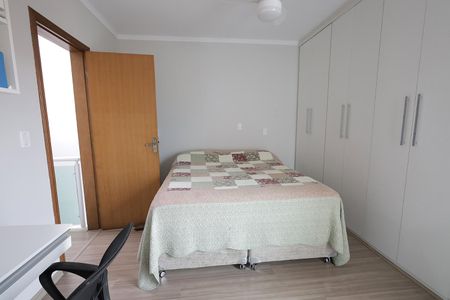 Casa à venda com 131m², 3 quartos e 2 vagasSuíte