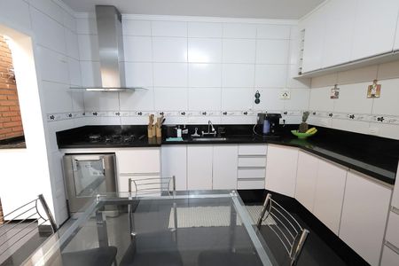 Casa à venda com 131m², 3 quartos e 2 vagasCozinha