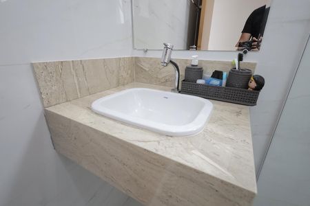 Casa à venda com 131m², 3 quartos e 2 vagasBanheiro Social