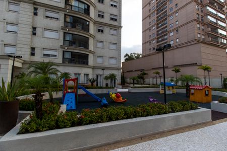 Apartamento à venda com 96m², 2 quartos e 3 vagasÁrea comum - Playground