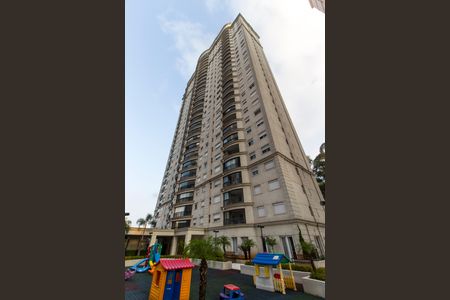 Apartamento à venda com 96m², 2 quartos e 3 vagasFachada