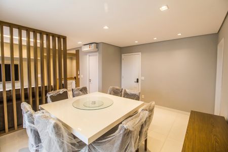 Sala  de apartamento à venda com 2 quartos, 96m² em Alphaville Empresarial, Barueri