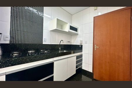 Apartamento à venda com 58m², 2 quartos e 1 vagaCozinha