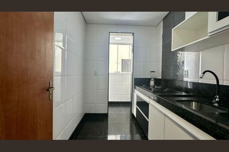 Apartamento à venda com 58m², 2 quartos e 1 vagaCozinha