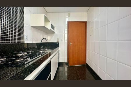 Apartamento à venda com 58m², 2 quartos e 1 vagaCozinha