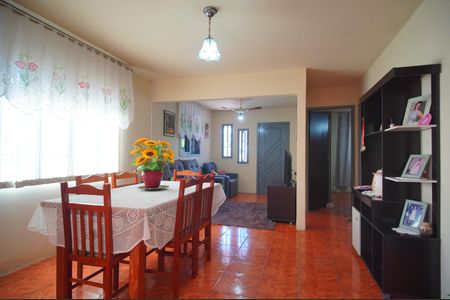 Sala de Jantar de casa para alugar com 3 quartos, 90m² em Rincão, Novo Hamburgo
