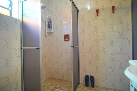 Casa à venda com 90m², 3 quartos e 1 vagaBanheiro
