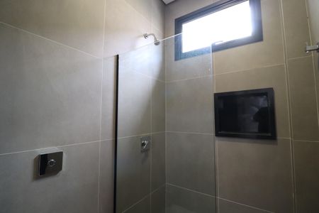 Casa para alugar com 435m², 4 quartos e 4 vagasBanheiro da piscina