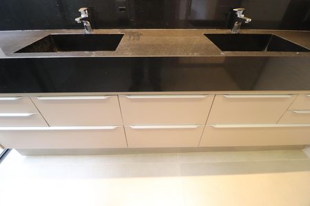 Casa para alugar com 435m², 4 quartos e 4 vagasBanheiro do Quarto 2