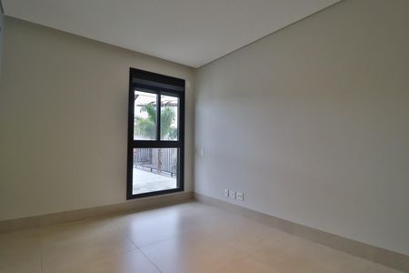Casa para alugar com 435m², 4 quartos e 4 vagasQuarto 4 - Suíte