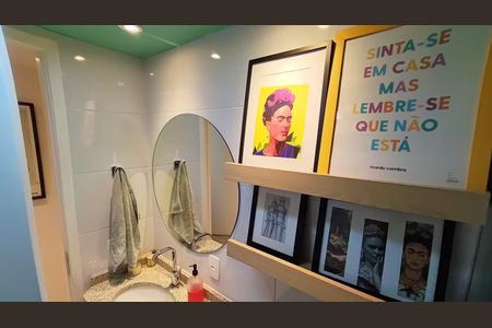 Apartamento à venda com 92m², 2 quartos e 1 vaga Apartamento à venda com 92m², 2 quartos e 1 vagaBanheiro