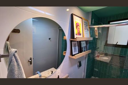 Apartamento à venda com 92m², 2 quartos e 1 vaga Apartamento à venda com 92m², 2 quartos e 1 vagaBanheiro