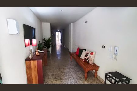 Apartamento à venda com 92m², 2 quartos e 1 vaga Apartamento à venda com 92m², 2 quartos e 1 vagaHall de Entrada